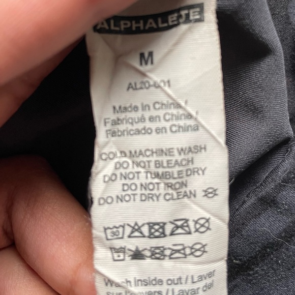 Alphalete Keyhole Sports Bra Size M - Picture 4 of 4